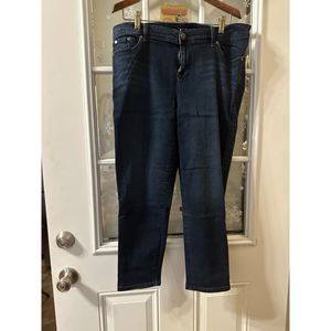 Torrid Dark Wash Crop Jean